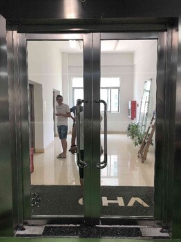 貴陽定制不銹鋼玻璃防火門電話