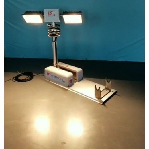 直立式升降照明灯照明设备生产厂家河圣升降式LED高杆照明灯