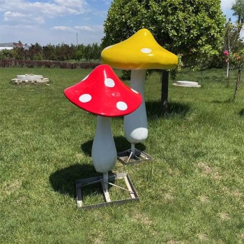 安徽园林玻璃钢蘑菇雕塑厂家电话，卡通蘑菇装饰摆件