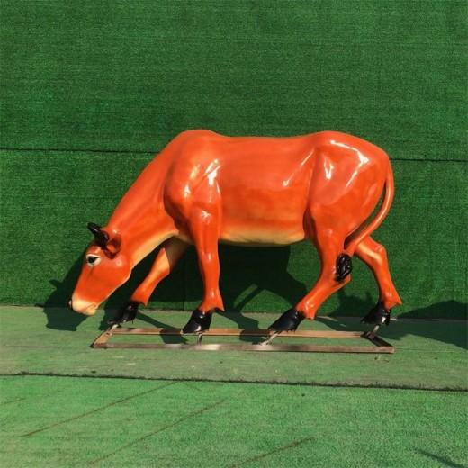 仿铜玻璃钢牛雕塑，动物牛雕塑定制