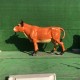天津创意玻璃钢牛雕塑，仿真动物雕塑产品图