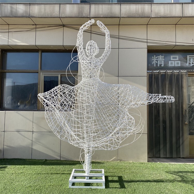 不锈钢镂空跳舞人物雕塑，芭蕾舞雕塑