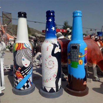 山东商场玻璃钢啤酒瓶子雕塑定制