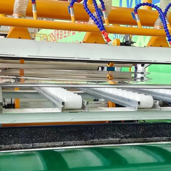 金緯機(jī)械碼垛機(jī)器人