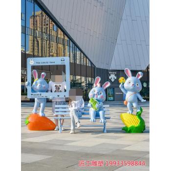 玻璃钢发光兔子雕塑