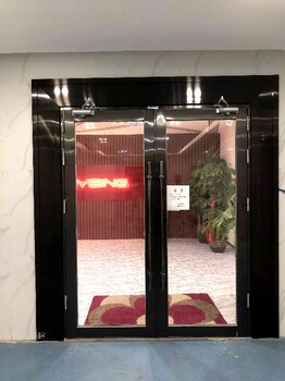 貴陽定制不銹鋼玻璃防火門電話