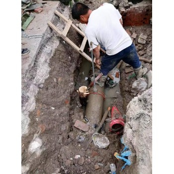 津南经验丰富人员水管漏水检修