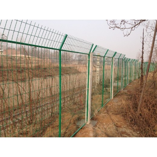 黑龙江生产铁路防护栅栏焊接