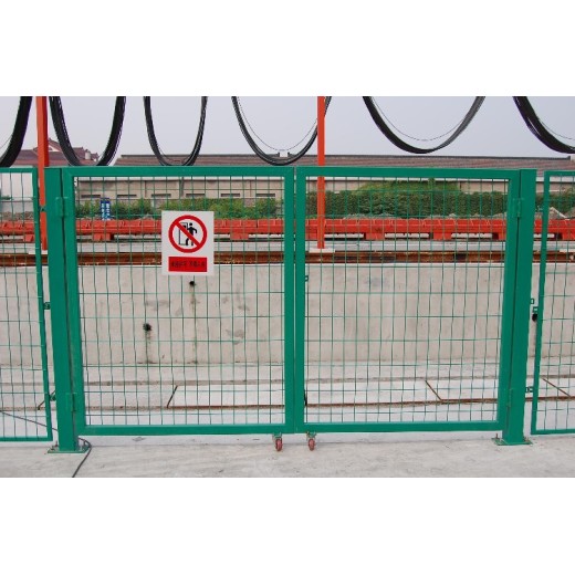 高速公路铁丝网围栏安装