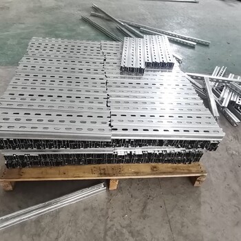 江西鍍鋅C型鋼報價
