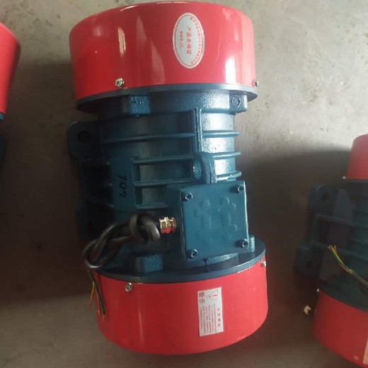振動(dòng)放礦機(jī)380V交流電機(jī)ZW-0.7-2雙向振動(dòng)篩等各類(lèi)機(jī)械振動(dòng)器