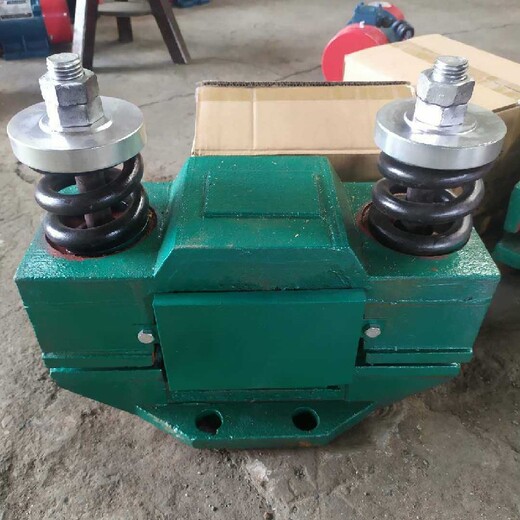 三相220V-660V振動(dòng)馬達(dá)PT-MVE宏達(dá)交流臥式振動(dòng)器廠家現(xiàn)貨
