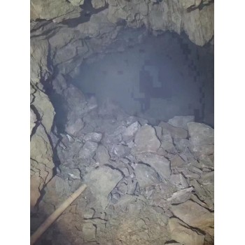 大渡口洞采气体爆破金属矿