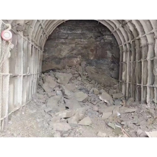 黑龙江鹤岗洞采二氧化碳爆破膨胀致裂