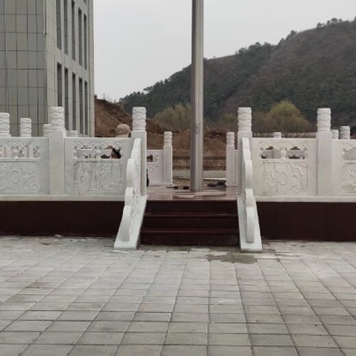 河北學校升旗臺石欄桿價格石雕升旗臺