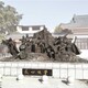 戶外石雕人物圖