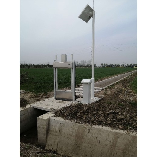 黑龙江农渠安装测控一体化闸门助力高标准农田发展