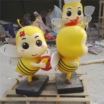 商场玻璃钢卡通蜜蜂雕塑供应商
