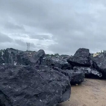 江门黑山石报价,踏步河道景观黑色石头