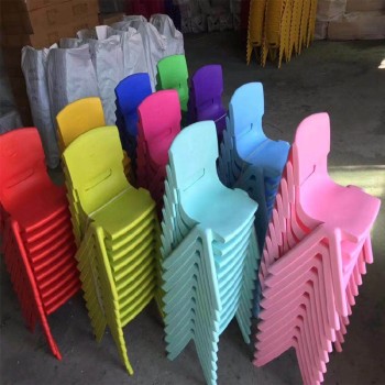 益阳加厚塑料桌椅生产商