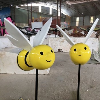 江西玻璃钢发光卡通蜜蜂雕塑生产厂家
