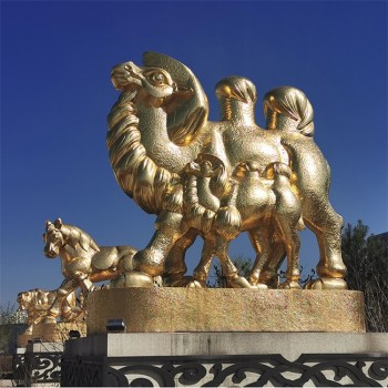 四川热门玻璃钢骆驼雕塑，仿真动物雕塑