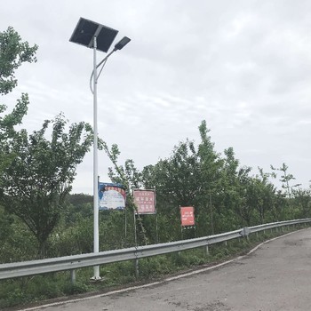 乐山道路太阳能路灯厂家货量充足支持定制