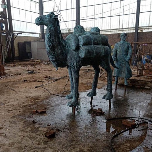 西藏仿铜玻璃钢骆驼雕塑大全