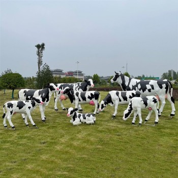 新疆景区奶牛雕塑多少钱