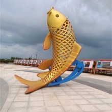 上海镂空鲤鱼雕塑设计图片