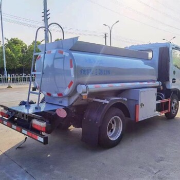 普通液體運輸車特種罐式車新規(guī)供液車
