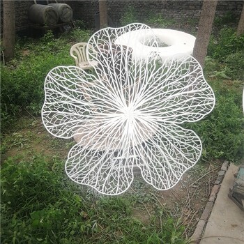 河北戶(hù)外不銹鋼抽象花朵雕塑多少錢(qián)