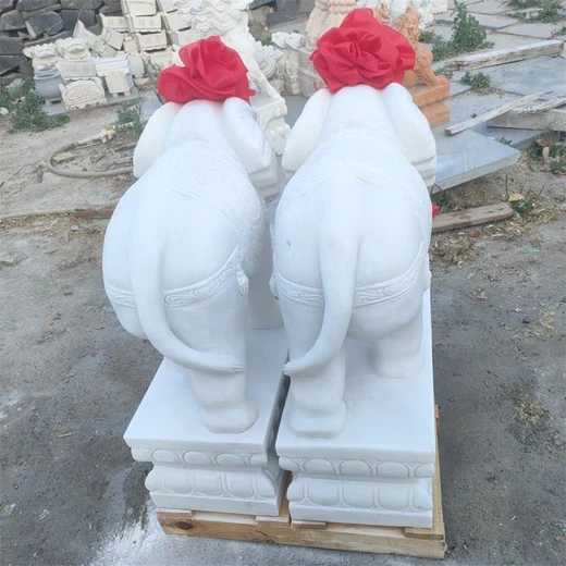 戶外石雕大象圖片