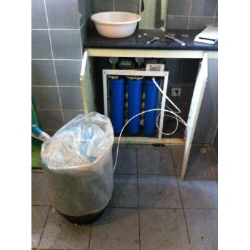 保养饮水机更换滤芯故障维修饮水机换滤料