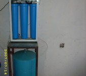 专业维修商用净水器更换滤芯净水器销售各种直饮水机器