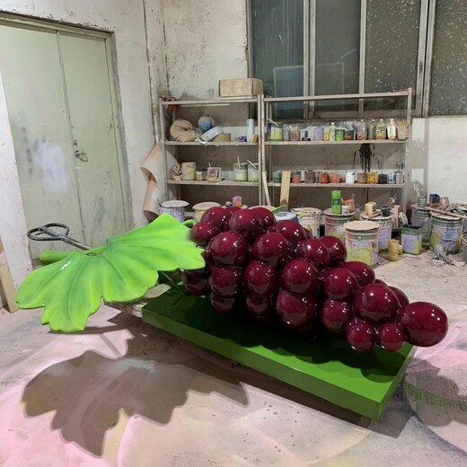 大型玻璃鋼仿真葡萄雕塑制作,玻璃鋼水果蔬菜雕塑