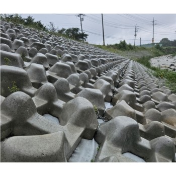 广西柳江河道弧形仿大理石生态框出售
