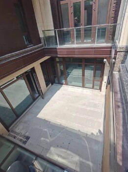 順義別墅下沉花園高檔遮陽(yáng)篷安裝