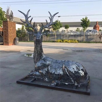 各種不銹鋼鏤空鹿雕塑制作廠家