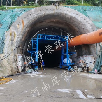 晋中生产隧道二衬喷淋养护台车