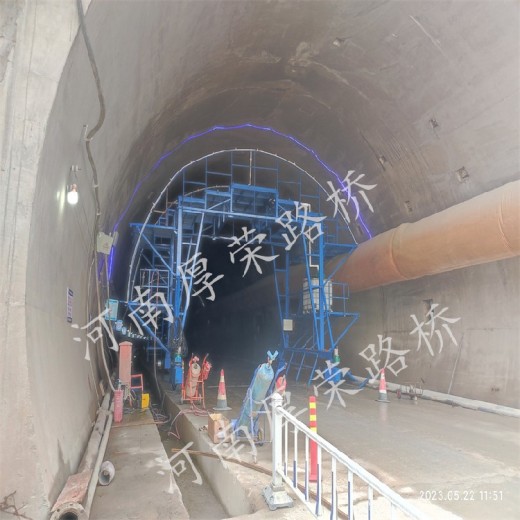 城口生产隧道二衬喷淋养护台车