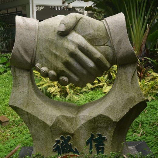 抽象拳頭造型雕塑定做