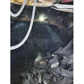 内蒙古乌海引水洞气体爆破施工队