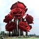 红色不锈钢玫瑰花雕塑图