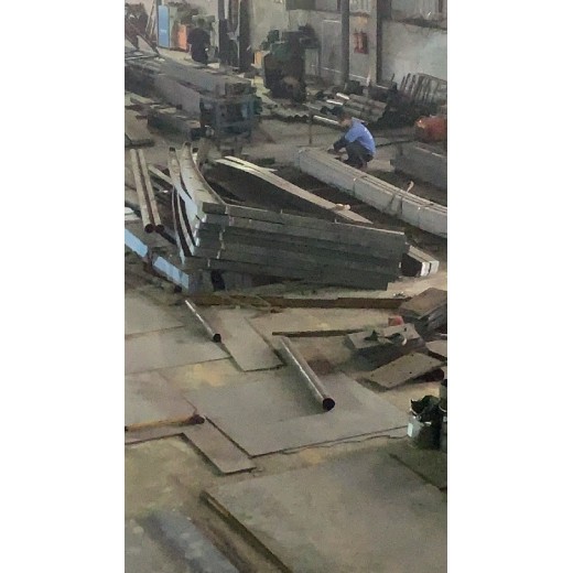 广东云浮异形钢加工车棚大梁钢构产品加工
