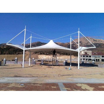 信宜市異形鋼加工膜結構停車棚工程加工制作及安裝服務