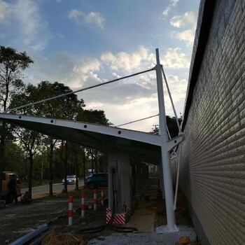 金灣區(qū)異形鋼加工充電樁車棚工程