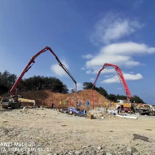 北海混凝土臂架天泵混凝土输送泵价格多少