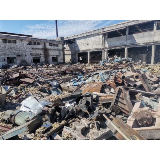 凤岗镇废铁回收厂家,工业废铁钢结构厂房拆迁回收