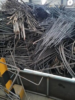 信宜市廢鋼鐵回收商家廢機(jī)械機(jī)器設(shè)備回收